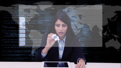 mujer de negocios seleccionando imágenes ambientales de la interfaz