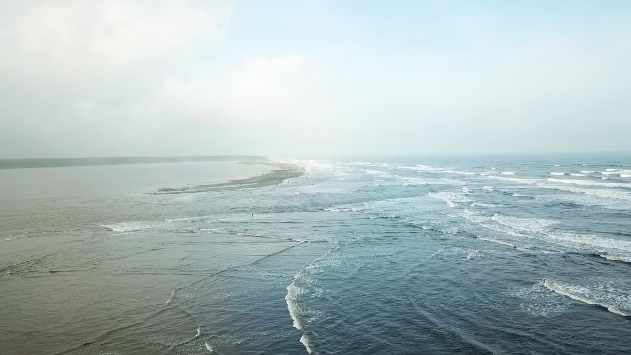 로사리오 제도의 열대 카리브해 해변 위로 아름다운 공중 촬영