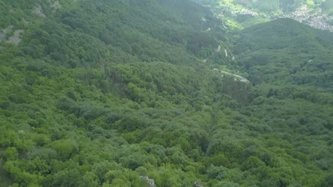 Estación-De-Elevación-Superior,-Vratsa-Bulgaria