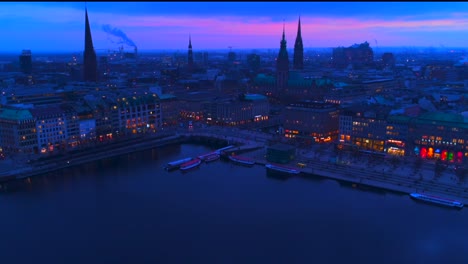 Hyperlapse-Der-Hamburger-Skyline-Vor-Sonnenuntergang