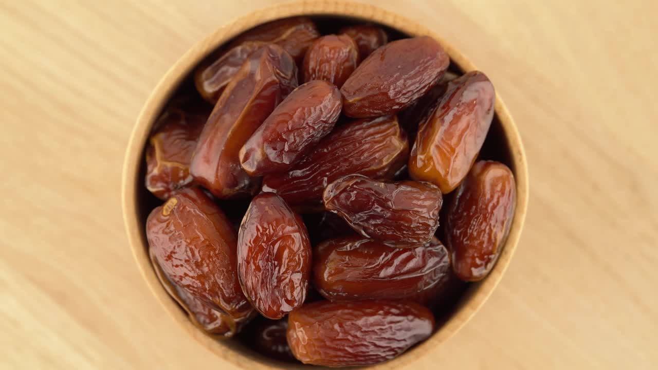 Date fruit in box. Seamless. Loop. looping.