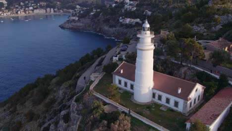 Reveal-Shot-Of-Far-Des-Cap-Gros-At-Puerto-De-Sóller-Mallorca,-Aerial