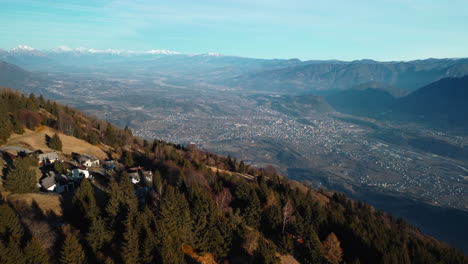 Vista-Aérea-Con-Drone-De-Val-Belluna-Desde-Monte-Avena