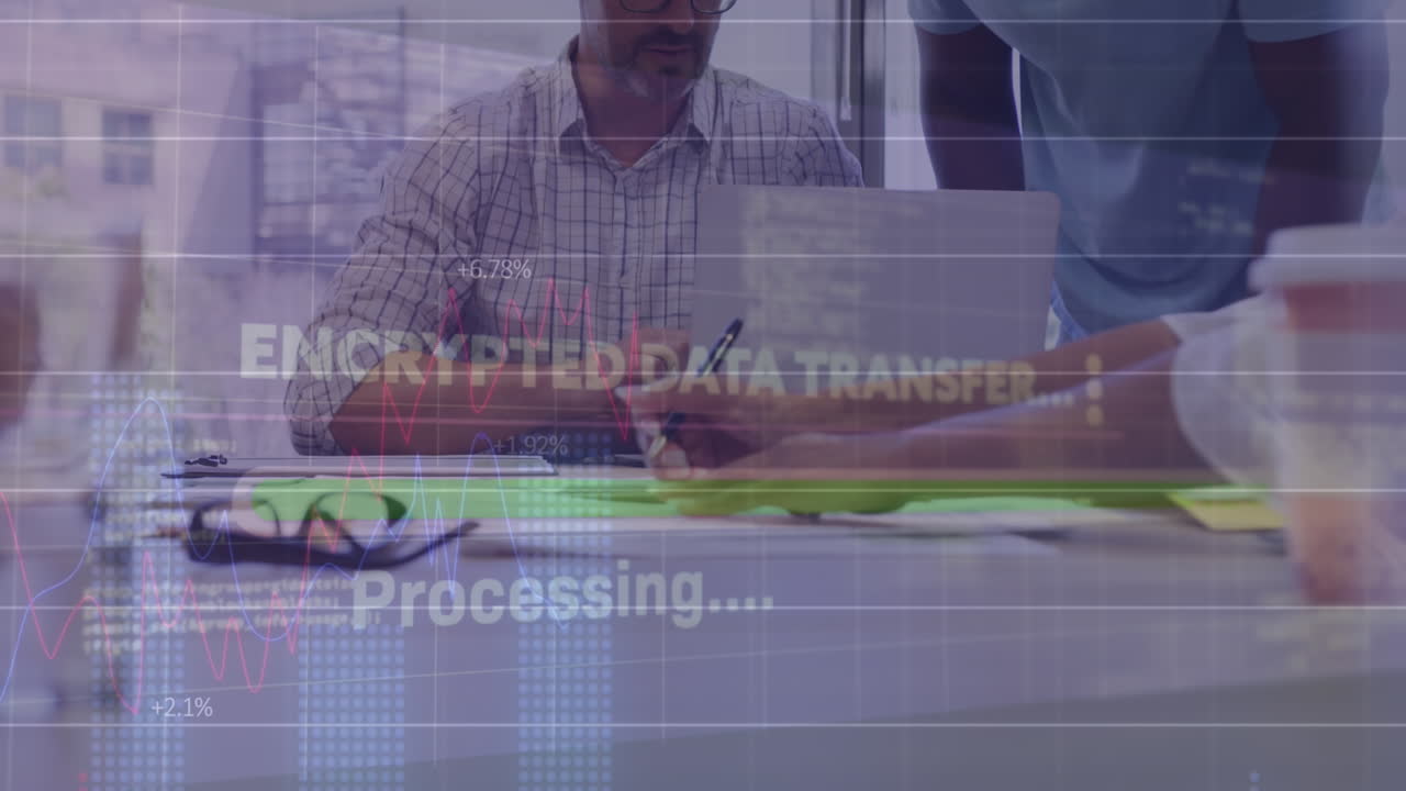 사무실에서 토론하는 동료의 중간 섹션에 대한 데이터 처리 인터페이스의 애니메이션