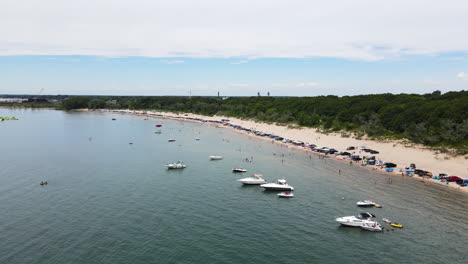 Boats-And-Parked-Cars-At-The-Nickel-Beach-On-Lake-Erie