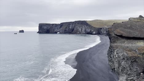 plage de sable noir d'islande