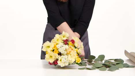 creating a beautiful spring flower bouquet
