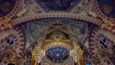 Holy-Mary-Altar-At-Maria-Auxiliadora-Basilica,-Buenos-Aires,-Argentina