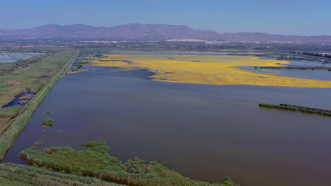 스페인 자연 호수 판타 데의 조감도