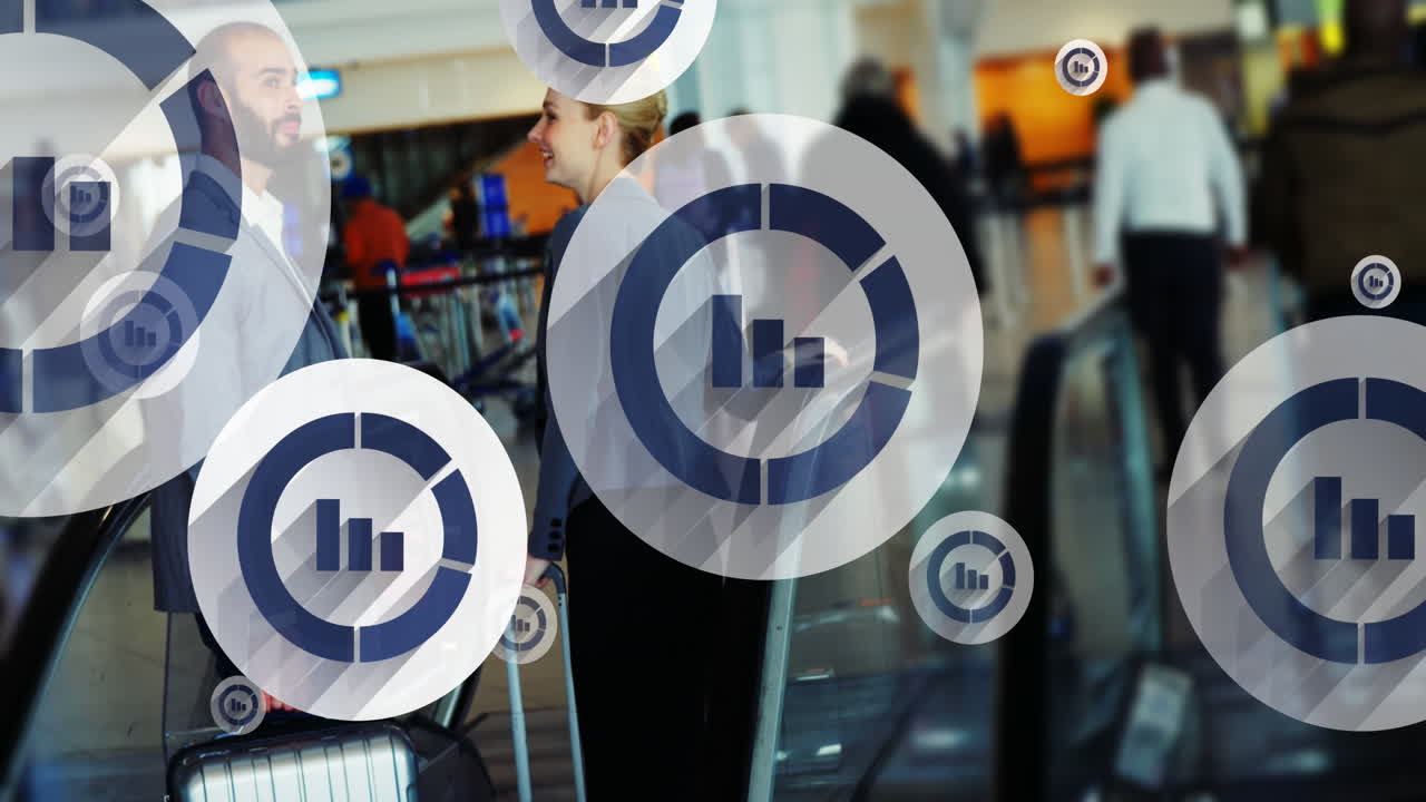 animación del icono del gráfico en círculos sobre diversos compañeros de trabajo hablando mientras están de pie en la escalera mecánica