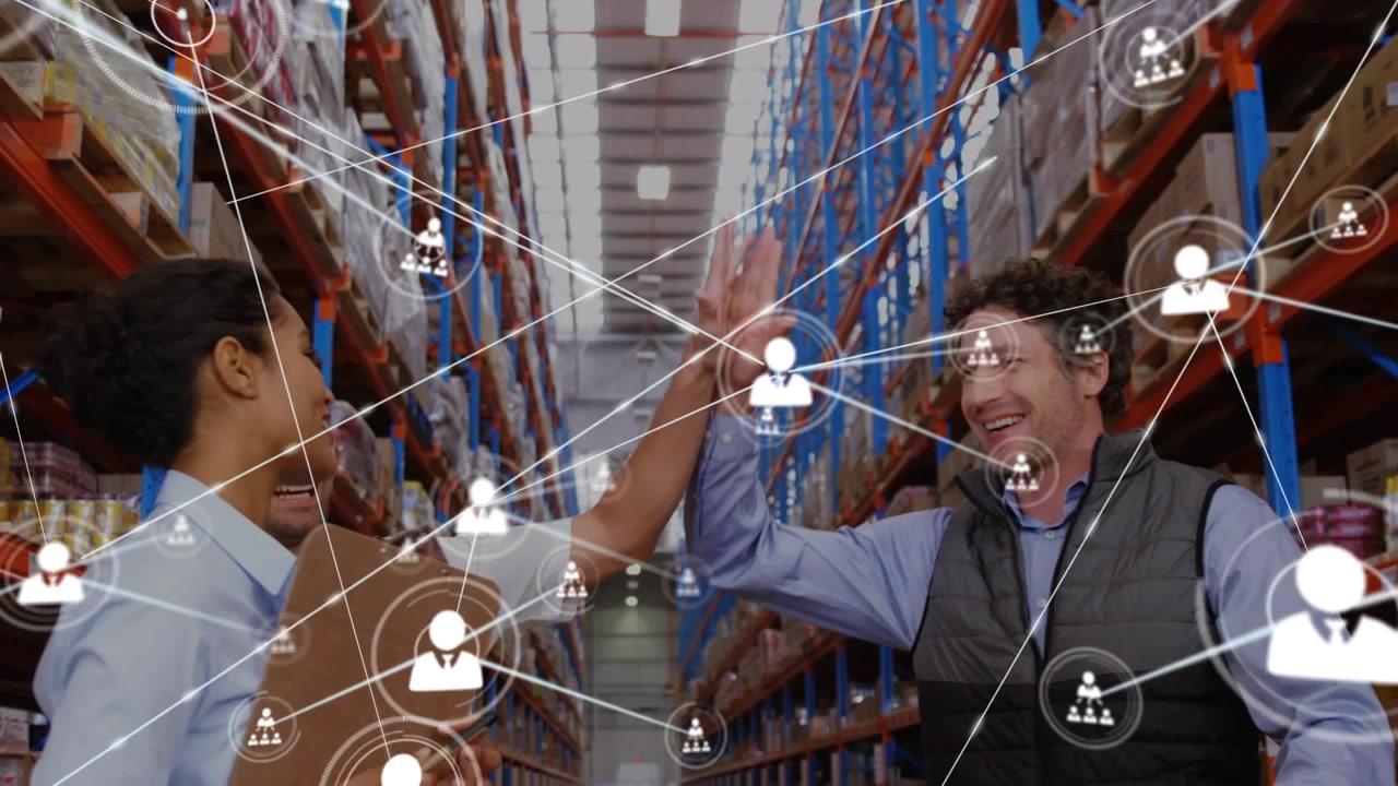 Warehouse workers use online networks to share info and boost efficiency.