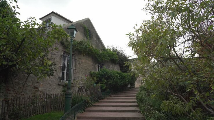 Giardino Segreto nel quartiere di Montmartre a Parigi