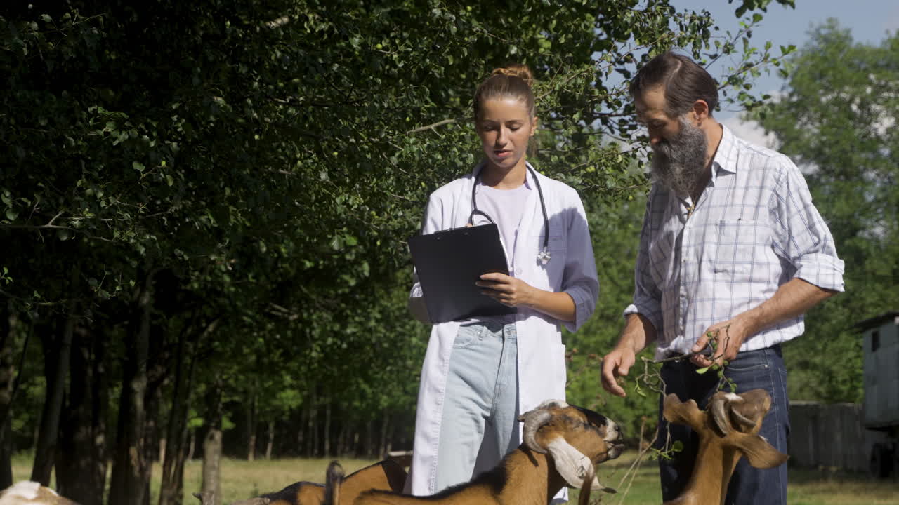 에서 얘기하는 사람들
