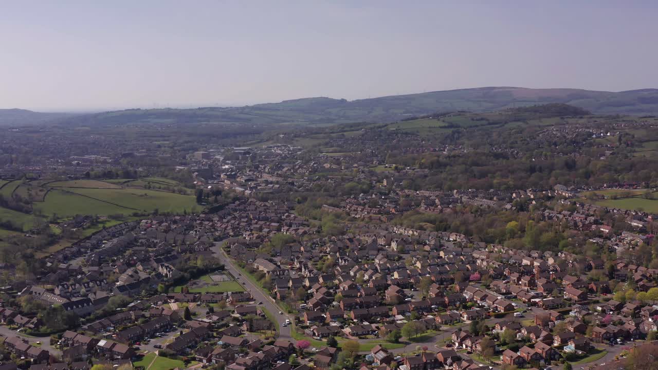 ciudad de elevación de drones aéreos en peak district reino unido