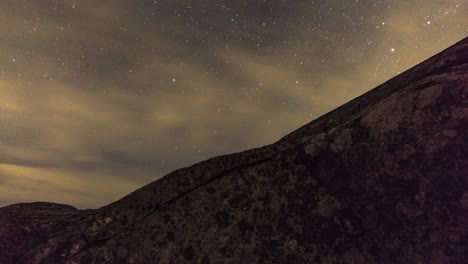 Lapso-De-Tiempo-De-Estrellas-Dando-Vueltas-Alrededor-De-La-Estrella-Del-Norte