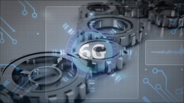 Animation of 6g text, interface and motherboard moving over turning chrome cogs