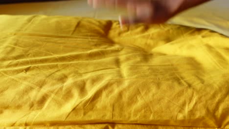 making a yellow bed