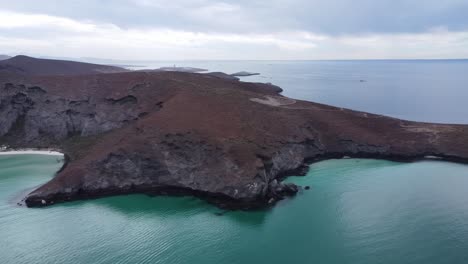 Balandra-Beach-Auf-Der-Halbinsel-Baja-California-Mit-Klarem,-Türkisfarbenem-Wasser,-Luftaufnahme