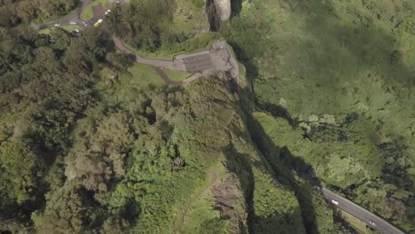 mirador pali, visto desde lo alto de la cresta pali