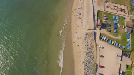 Luftaufnahme-Aus-Der-Vogelperspektive-über-Den-Strand-Von-Marazion-In-Cornwall,-England---Keine-Erkennbaren-Personen-In-Der-Aufnahme