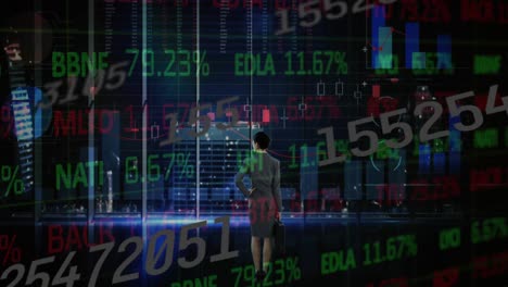 animación del procesamiento de datos financieros sobre una mujer de negocios caucásica