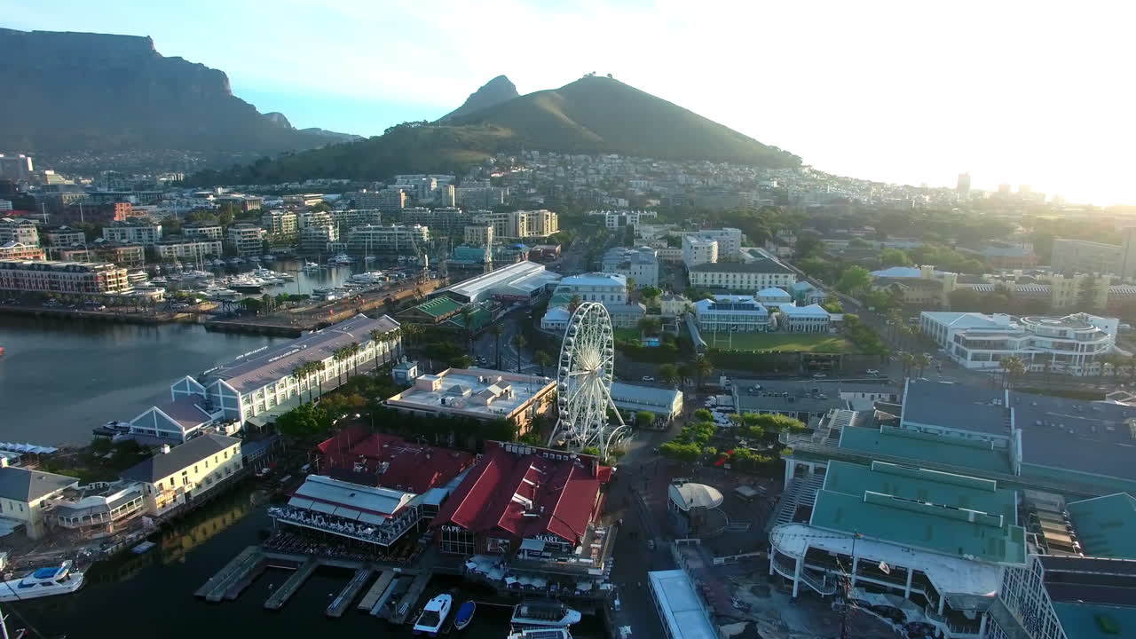해안가에서 타기 위해 준비되어 있습니다.