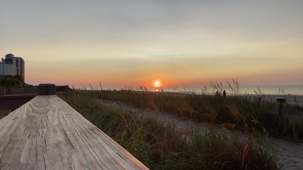 버지니아 비치의 해변, 일몰 및 리조트 샷