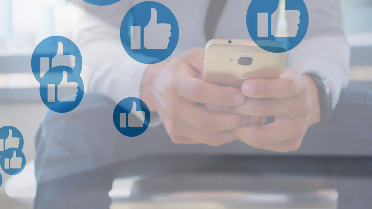 Animazione di reazioni sui social media sulle mani di un uomo d'affari caucasico che usa lo smartphone