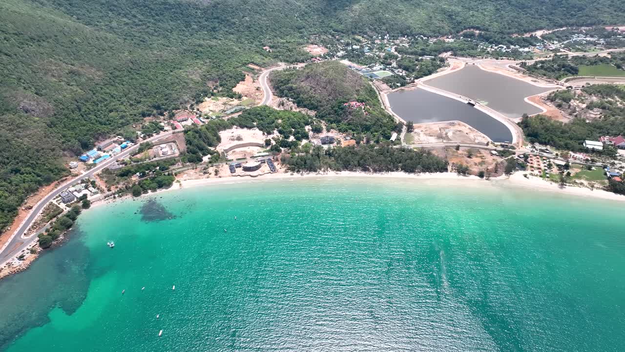 바리아 - 타우, 베트남의 콘 다오 국립공원의 해안 도시 리조트