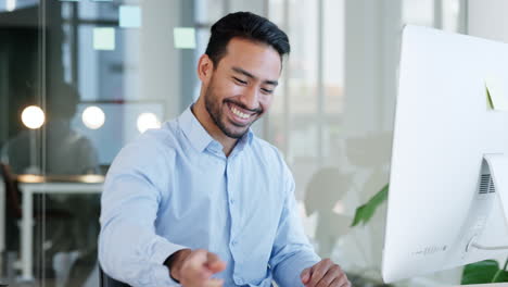 Relaxed-and-happy-business-man-drinking-coffee