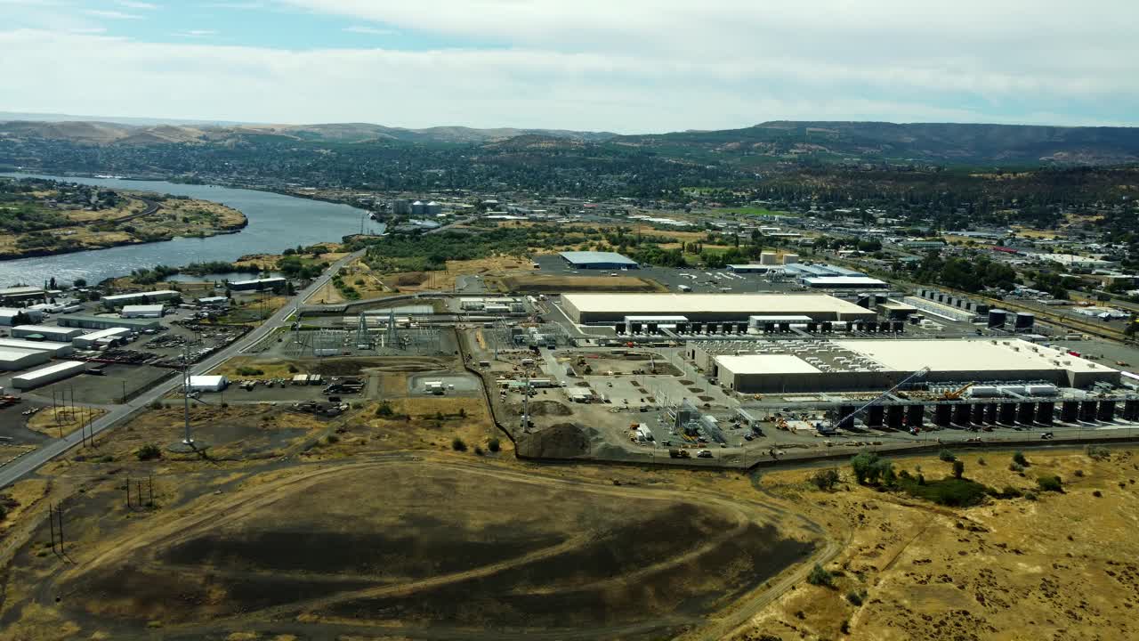 US, Oregon, The Dalles, 2025-08-03 - Drone view of the Meta Data Center along the Columbia River
