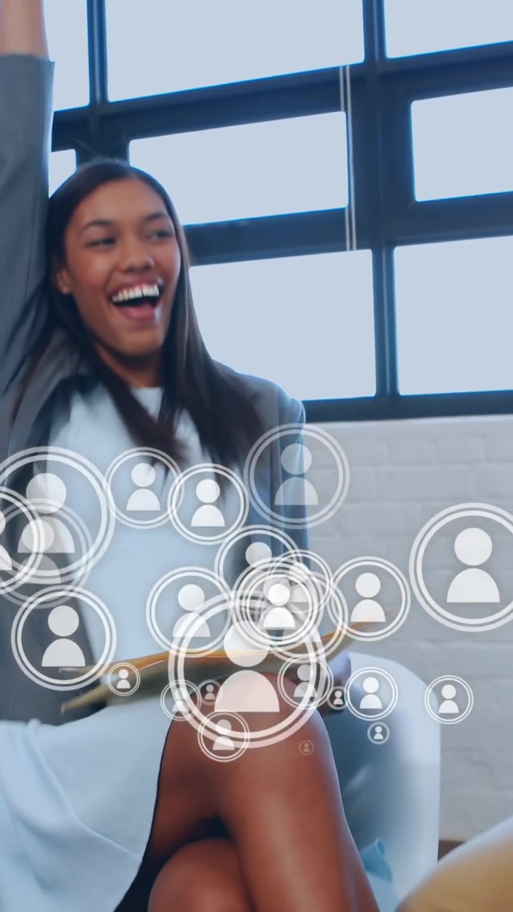 Animazione di rete di icone su diversi professionisti in ufficio