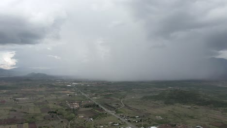 tormenta de lluvia, agua de hongos, valle de oaxaca
