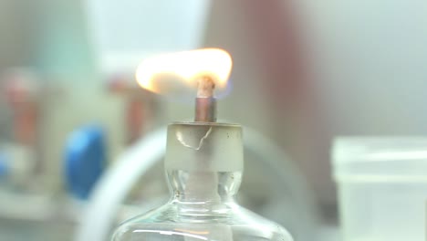 fuego de laboratorio para experimentos de investigación científica. antecedentes de investigación de laboratorio