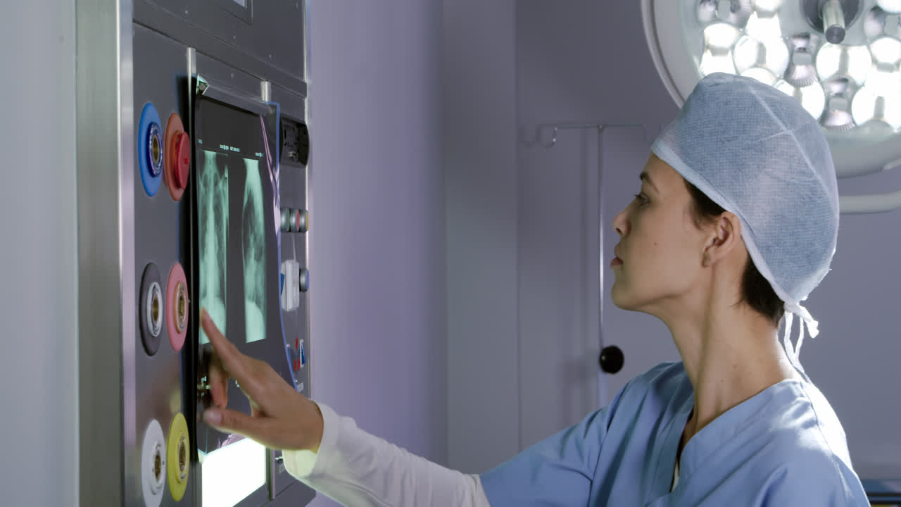 profesional médico que trabaja en un hospital