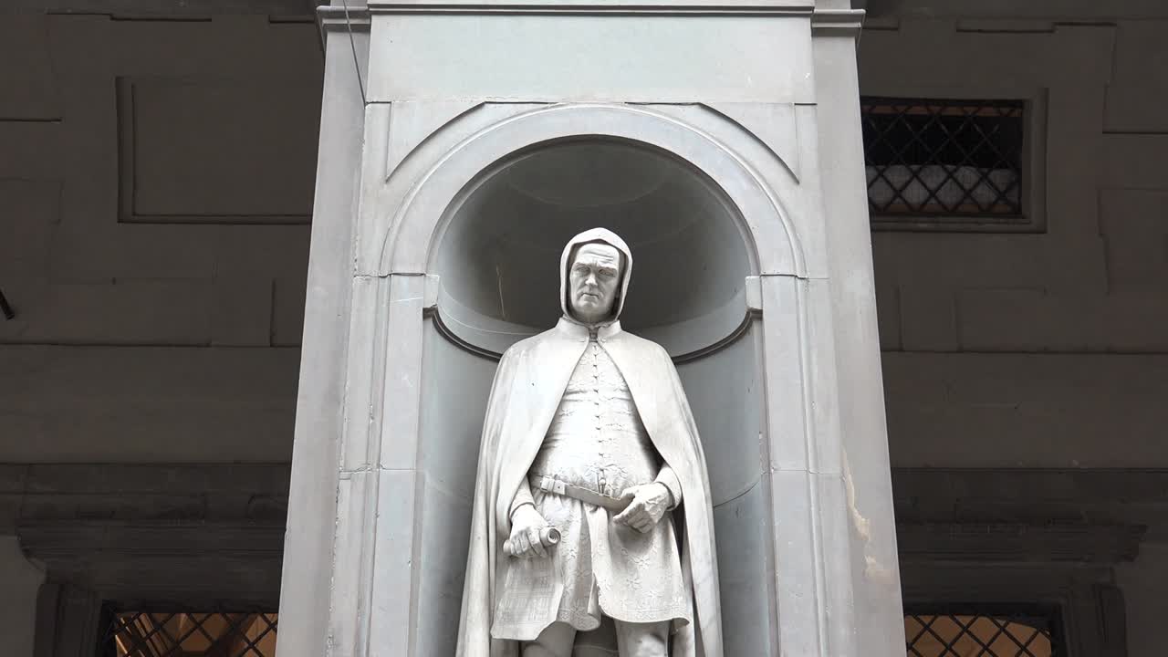 giotto는 이탈리아의 피렌체 출신의 이탈리아 화가이자 건축가입니다.