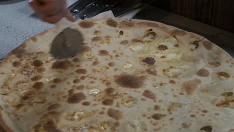 queso focaccia cortado en nueva york
