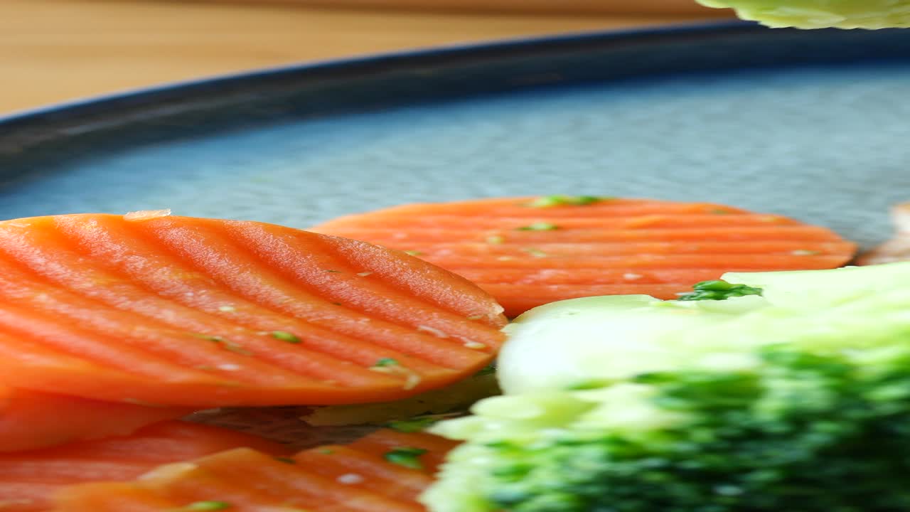 brócoli y zanahorias al vapor