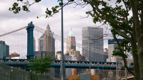 new york city skyline from brooklyn bridge park