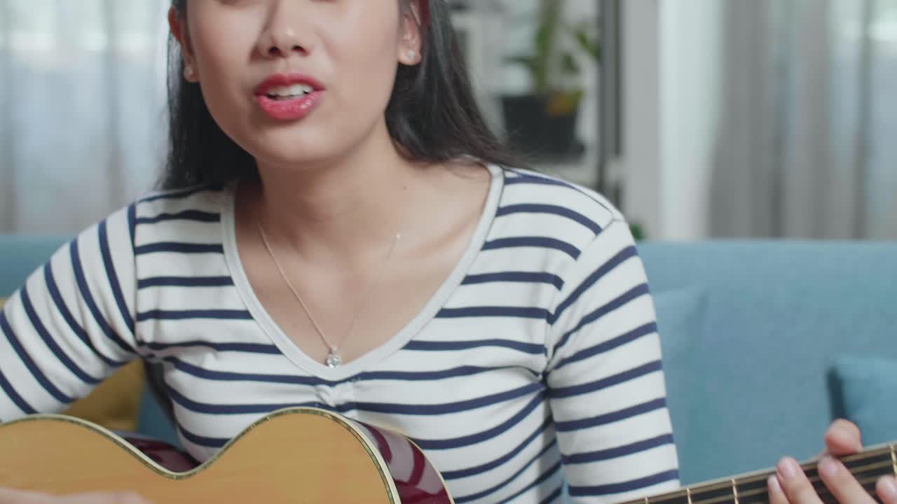 젊은 여자 이야기