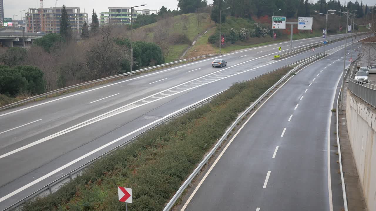 도시 의 고속도로 장면