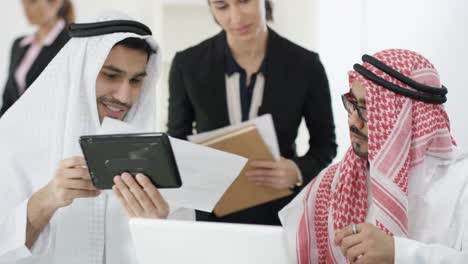 arabic middle eastern business people