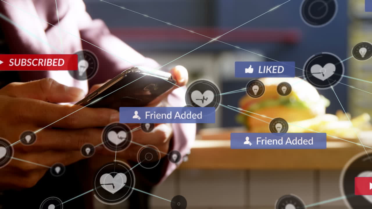 스마트폰을 사용하는 사람 위의 아이콘으로 연결 네트워크의 애니메이션