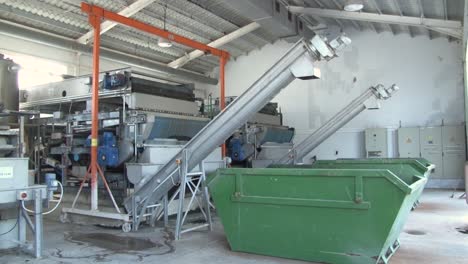 recolector de espuma y basura de cadena