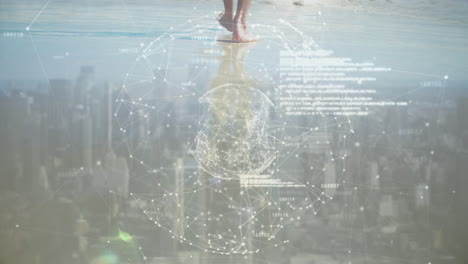 animación del globo de conexiones con procesamiento de datos y paisaje urbano sobre mujer caucásica en la playa