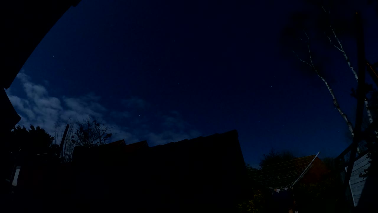 Cielo notturno sul cortile
