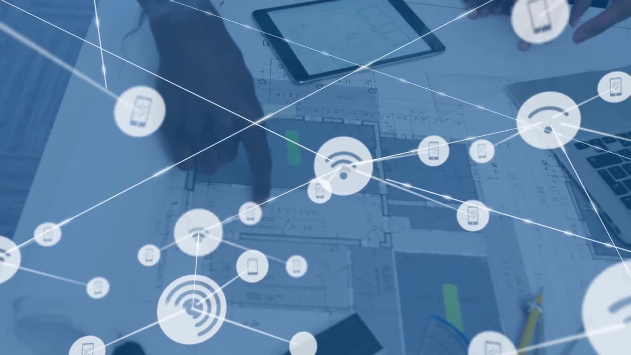 태블릿과 독서 계획을 사용하는 비즈니스 사람들 위에 아이콘으로 연결 네트워크의 애니메이션