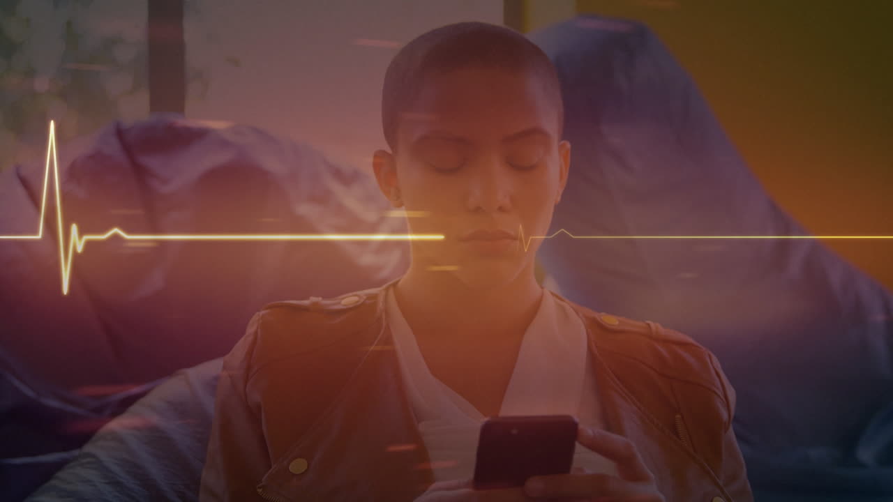 animación de la línea de vida sobre las mujeres que usan teléfonos inteligentes