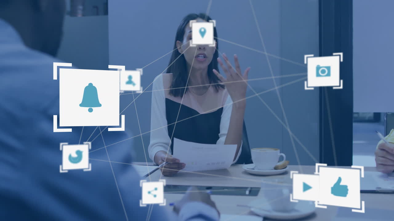 animación de la red de conexiones con iconos sobre diversas personas de negocios en la oficina