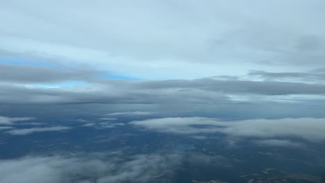 volando rápido a través de un cielo turbulento: el punto de vista de un piloto